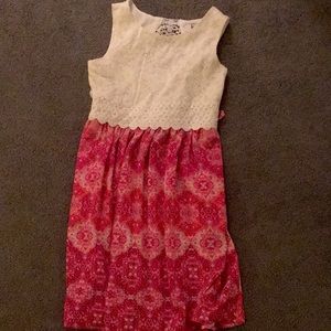 Girls pink and white patterned dress.